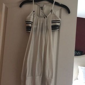 Lululemon white and black top